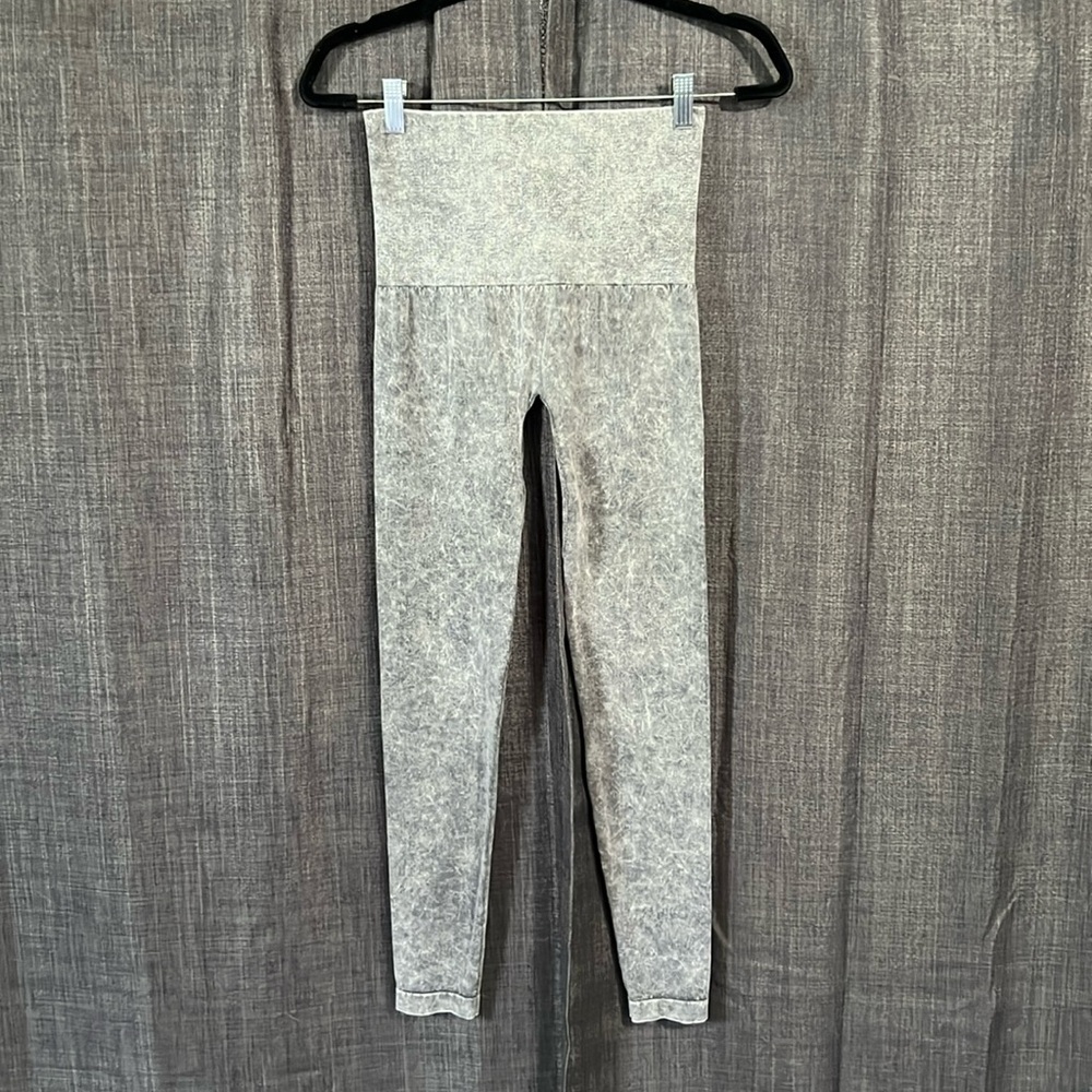 M. Rena acid wash gray leggings one size